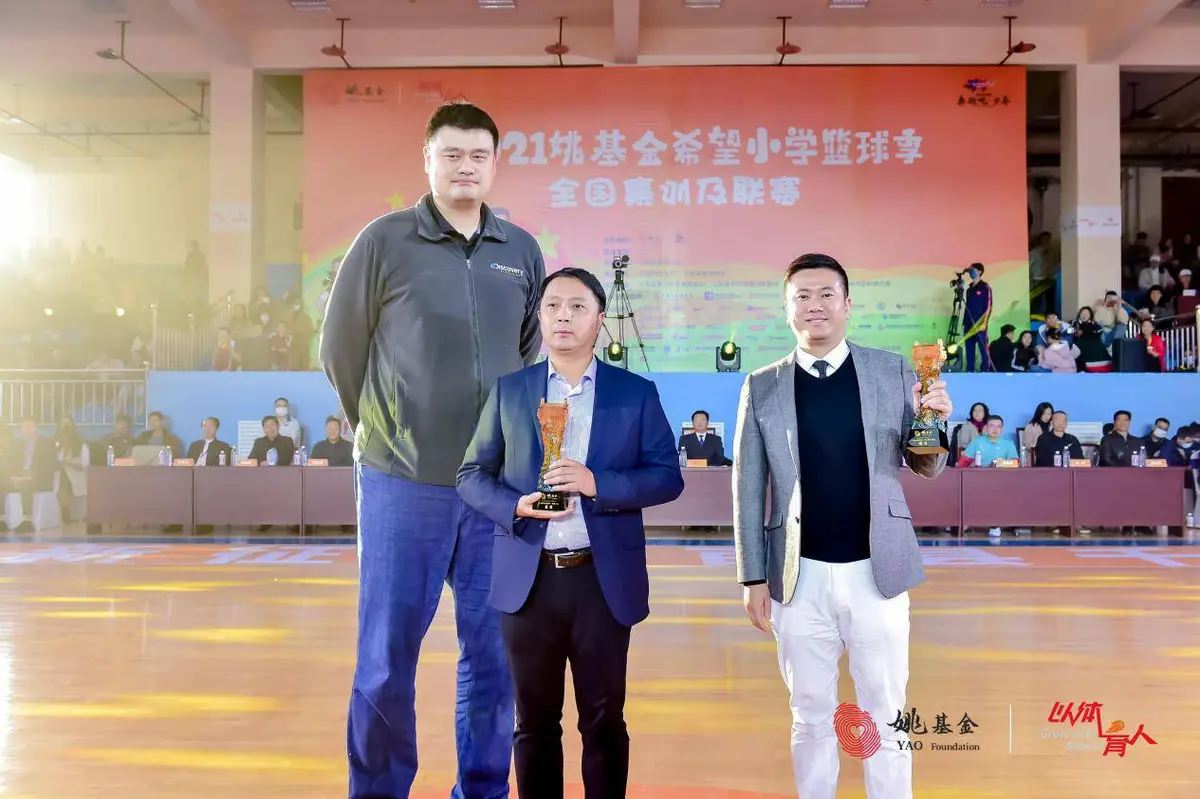 如何通过力量训练改善篮球运动员的速度和敏捷性?_0